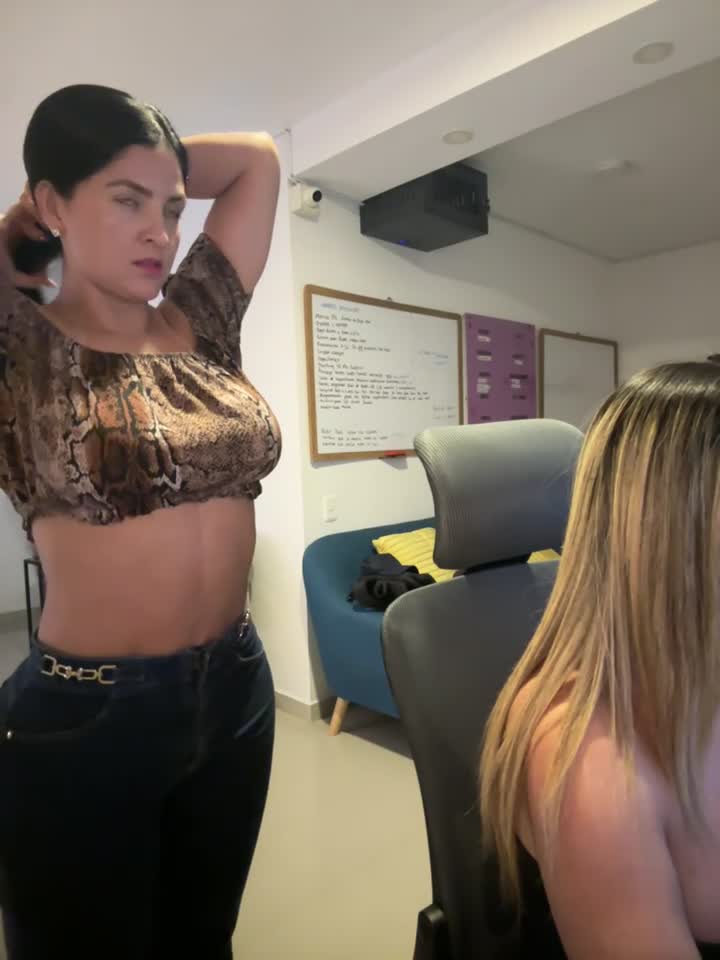 Carolina_Novoa - Stripchat webcam show • Friday, March 7, 2025 #Swingers #NippleToys #Squirt